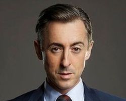 WHAT IS THE ZODIAC SIGN OF ALAN CUMMING?